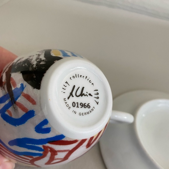 Illy Collection 1997 Sandro Chia Cup and Saucer - Picture 4 of 5